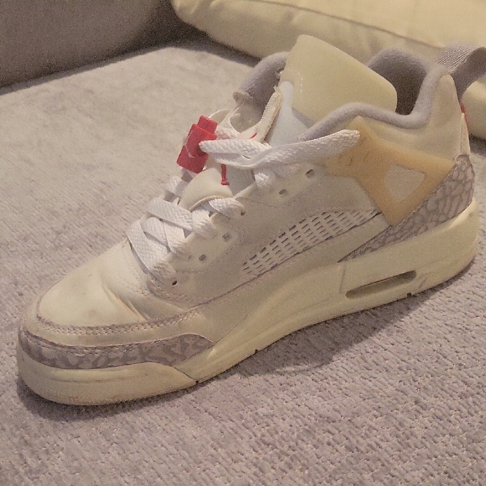 Nike Kids Shoes White and Cream